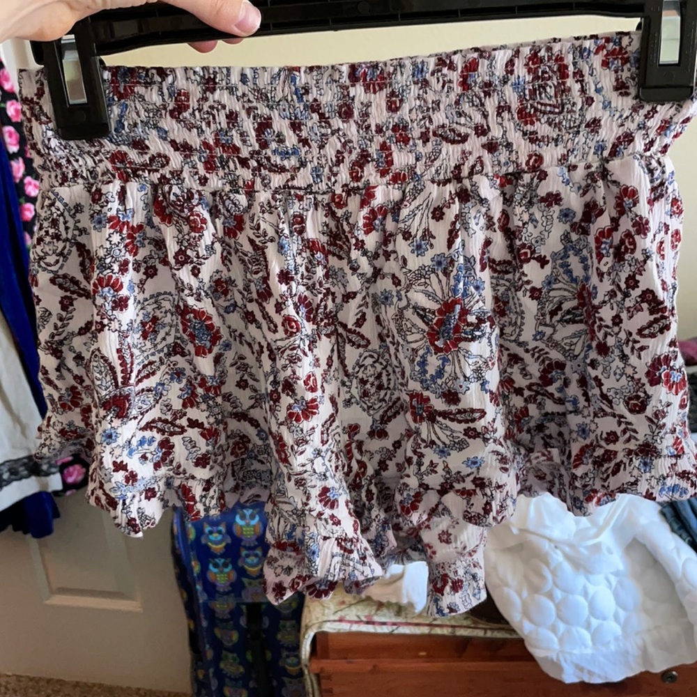 Paisley flowy shorts